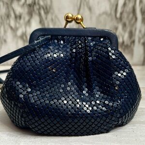 Dark Blue Chain Mail Purse Hand Crossbody Bag Goldtone Kiss Lock Closure 70s 80s